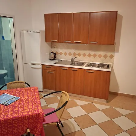 Apartment Sunshine Milin Jezera